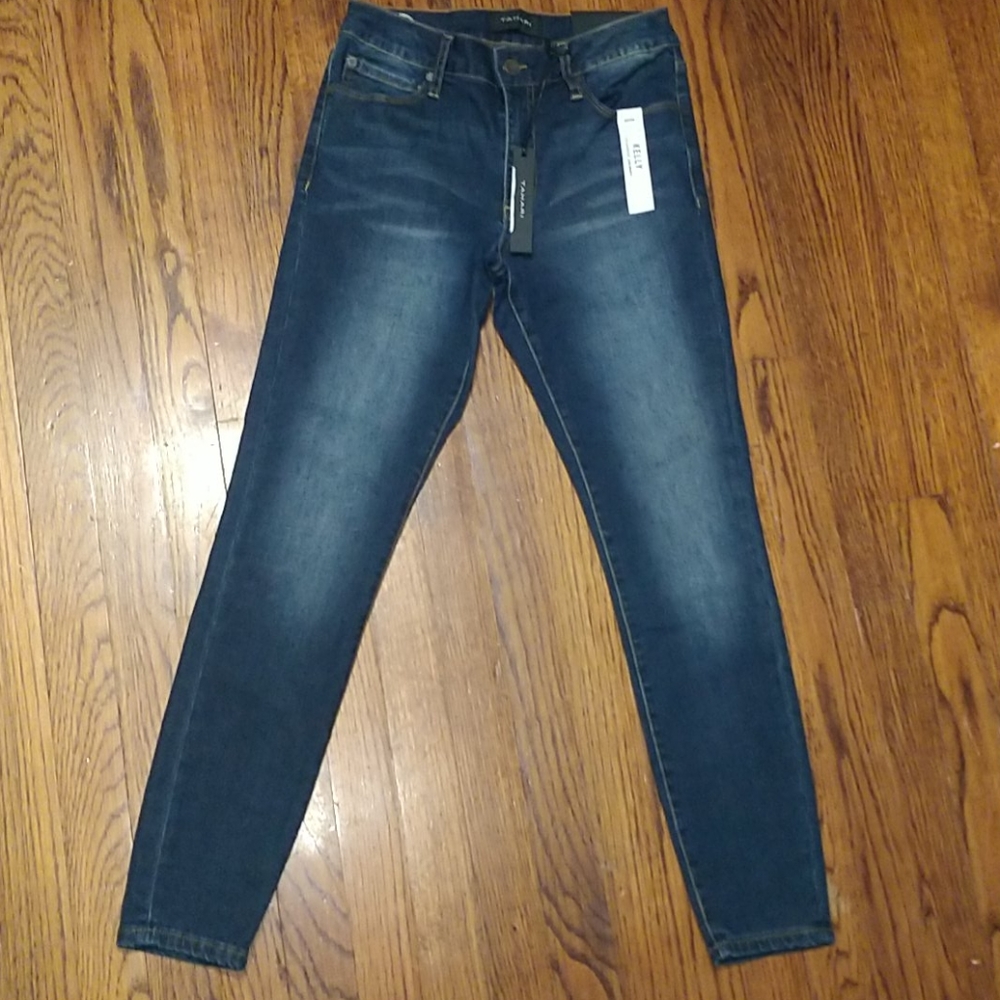 Tahari ~ Kelly classic skinny size 4/27 NWT